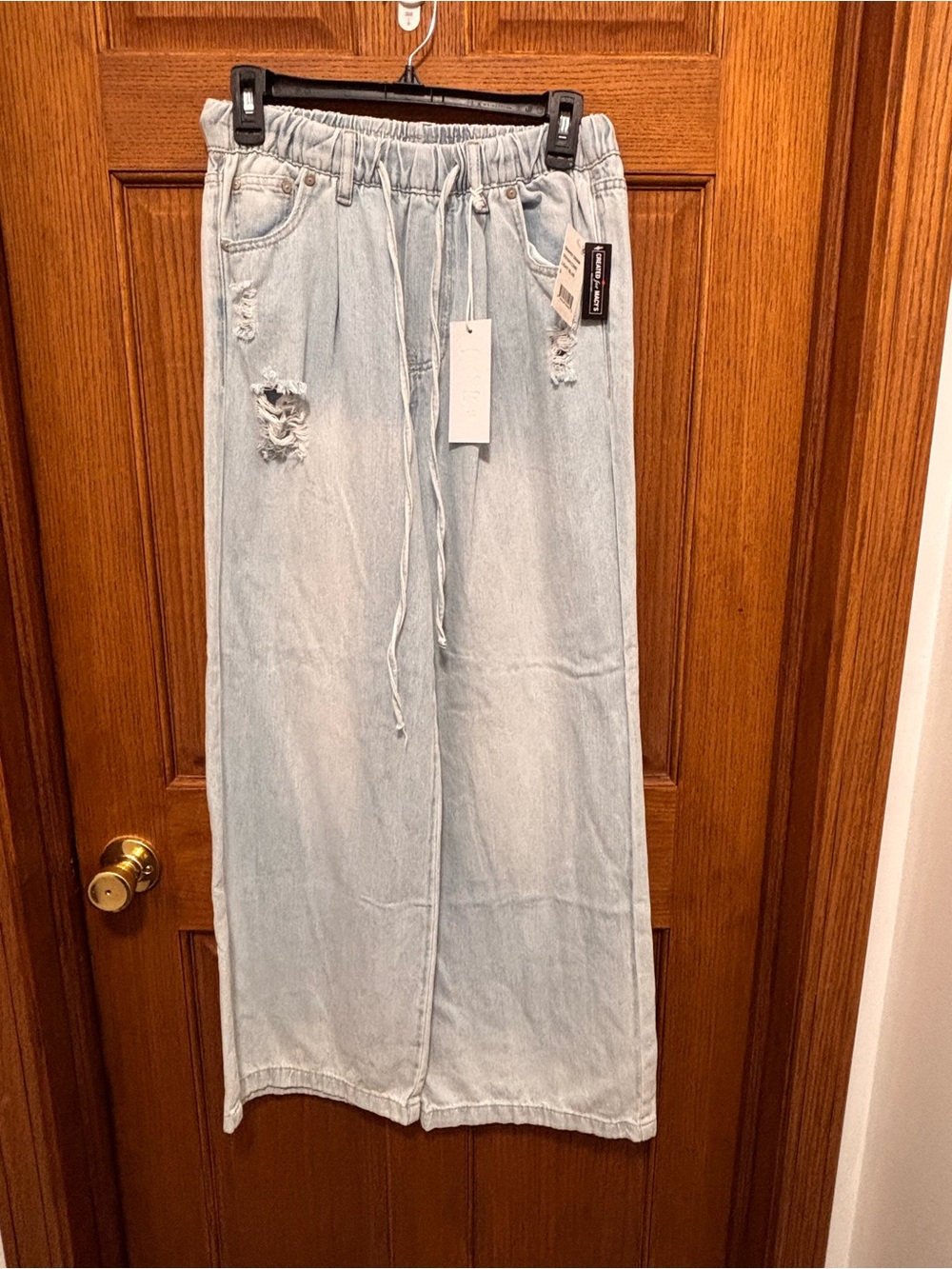 Indigo Rein Light Wash Wide Leg Distressed Jeans Juniors Sz 9. NWT